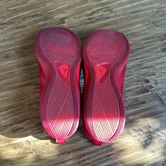 Jordan Luka 1 University Red Basketball Shoe- Size 6.5Y - Picture 5 of 5